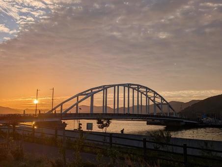 Early morning at Mansoku Bridge, JPG