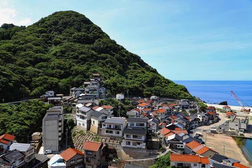 小伊津1 木造3階建住居群漁港 小伊津1 木造3階建住居群漁港 島根半島,出雲市,小伊津の写真素材