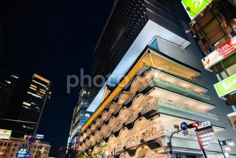 【大阪】夜のなんば駅近くの街並み 大阪,なんば,難波の写真素材