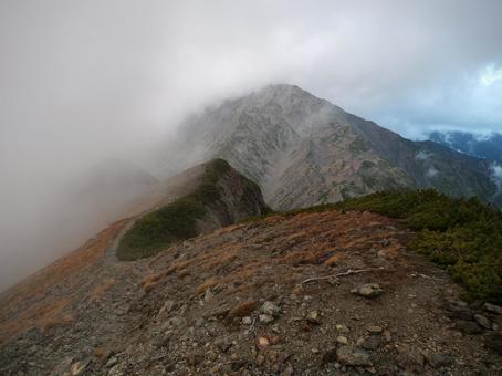 西農鳥岳付近の景色 西農鳥岳付近の景色の写真