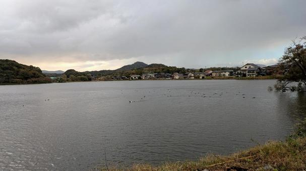 晩秋の京丹後の離湖 海,湖,曇りの写真素材