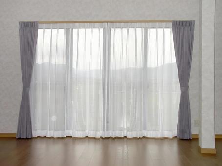 カーテン　リビング　掃き出し カーテン,窓,空の写真素材