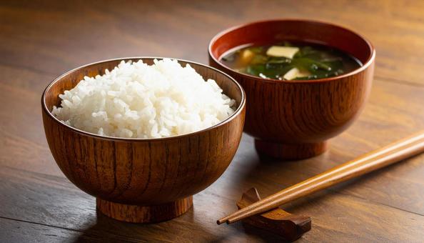 ご飯と味噌汁の写真