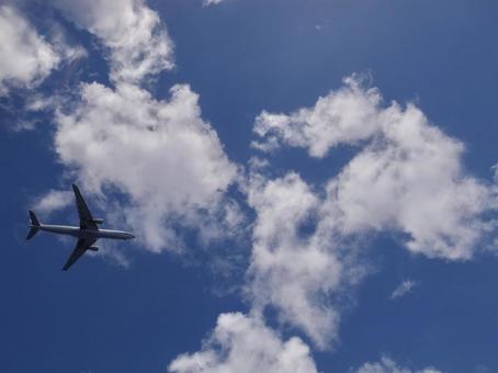 空と飛行機 空と飛行機の写真