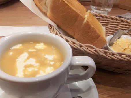 スープセット モーニング,トースト,卵の写真素材