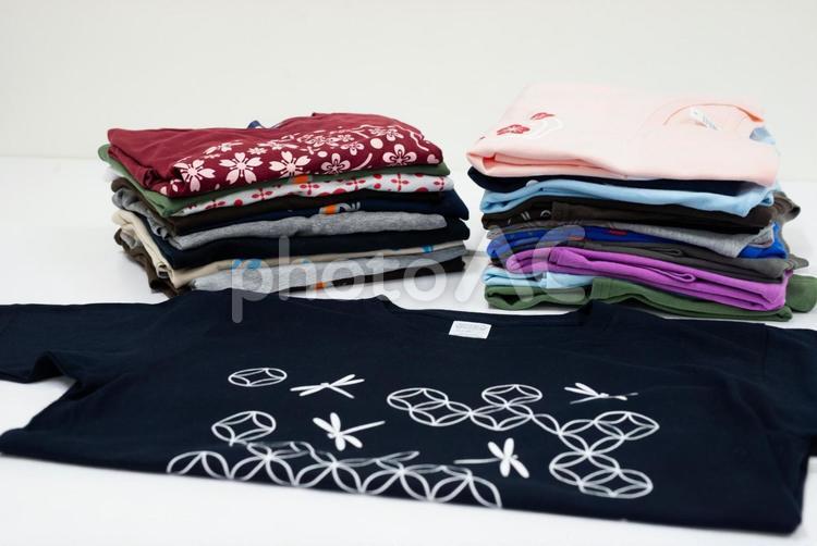畳んだTシャツのイメージ tシャツ,和柄,生活の写真素材