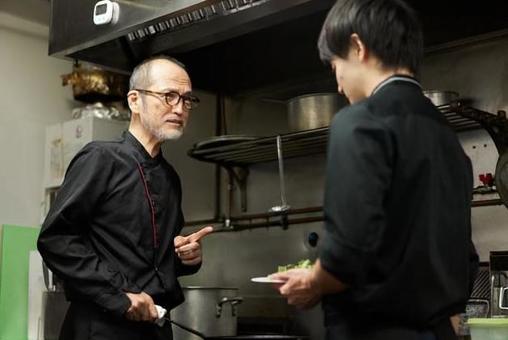 Asian staff teaching work at a restaurant, male, power hara, cook, JPG