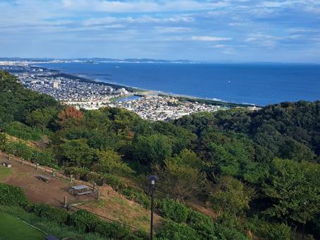 湘南平から眺める湘南の街並みと海 湘南平,都市景観,街並みの写真素材