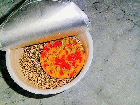 カップ麵 かき揚げそば 食事 カップ麵 かき揚げそば 食事の写真