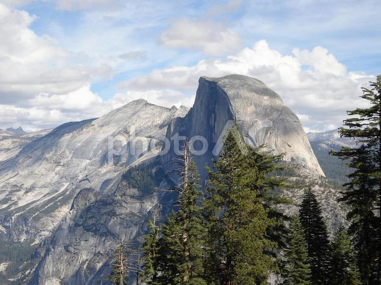 カリフォルニア州のヨセミテ国立公園 ハーフドーム,フォーマイルトレイル,ヨセミテ国立公園の写真素材