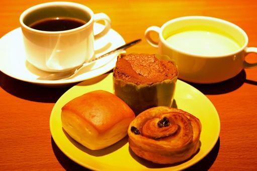 ホテルの朝食ビュッフェ 1 ホテルの朝食ビュッフェ 1 朝食,コーヒーブレイク,モーニングの写真素材