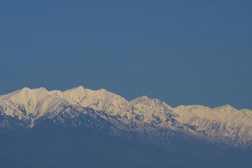 雪化粧の山脈 雪山,雪化粧,山の写真素材