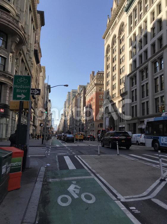 ニューヨーク5番街の自転車道 ニューヨーク,5番街,五番街の写真素材
