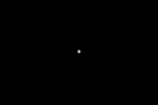 快晴の夜空に浮かぶ満月 快晴の夜空に浮かぶ満月 満月,月,つきの写真素材