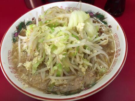 二郎系インスパイアラーメン 二郎系インスパイアラーメン,二郎系ラーメン,二郎系の写真素材