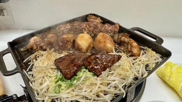 焼き上がり ホンモン,焼肉,鉄板の写真素材