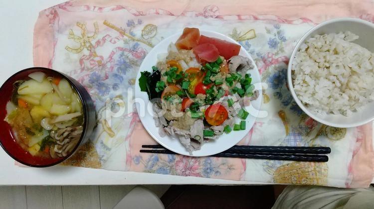 暑くなってきたので豚の冷しゃぶを作った 豚,冷しゃぶ,献立の写真素材