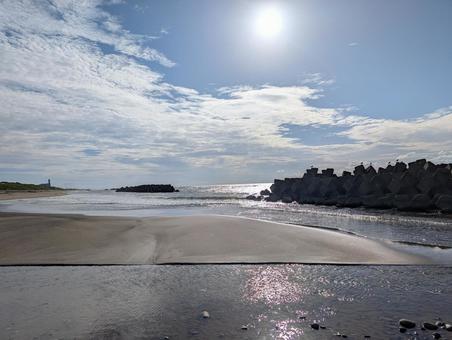 西日と海 西日と海 西日,海,砂浜の写真素材