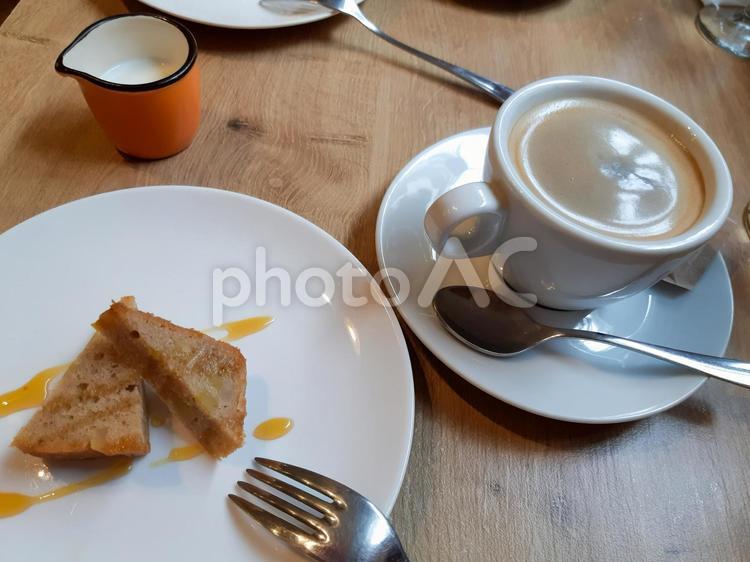 コーヒーとケーキ デザート,ケーキ,コーヒーの写真素材