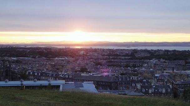 スコットランドの街並み 夕日 スコットランドの街並み 夕日の写真