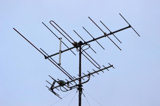 テレビ放送受信アンテナ:UHF&VHF テレビ放送受信アンテナ:UHF&VHF アンテナ,テレビアンテナ,地デジの写真素材