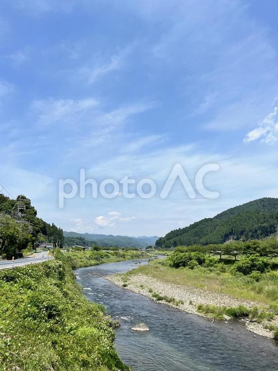 桂川の上流大堰川 川,山,田舎の写真素材