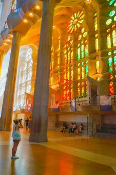 聖堂の彩色ガラス窓 聖堂,ステンドグラス,光の写真素材