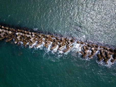 防波堤と海 防波堤と海の写真