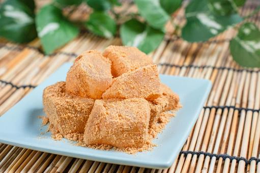 Warabimochi, a Japanese summer sweet, JPG