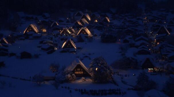 闇夜に浮かび上がる白川郷の明かり② 合掌造り,展望,雪の写真素材