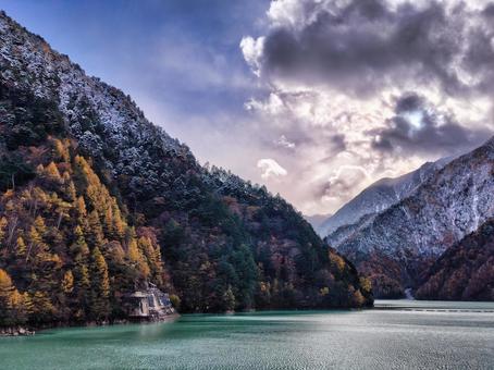 秋の高瀬渓谷の写真