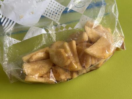 半日寝かせます さつまいも,サツマイモ,調理の写真素材