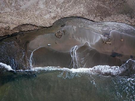 波打ち際の写真