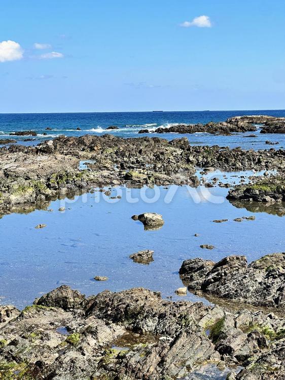 新宮市　三輪崎海岸　沿岸　鈴島　孔島 新宮市,三輪崎海岸,沿岸の写真素材