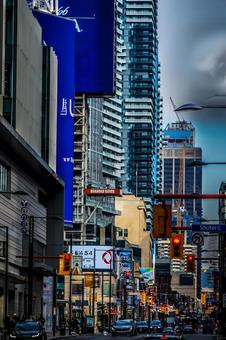 トロントの賑やかな通り トロント,カナダ,ノードストロームの写真素材