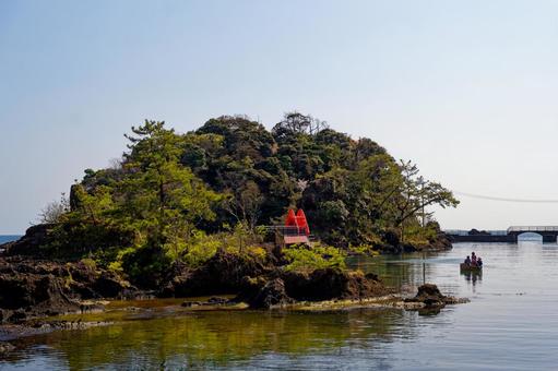 たらい舟 たらい舟,海,佐渡島の写真素材