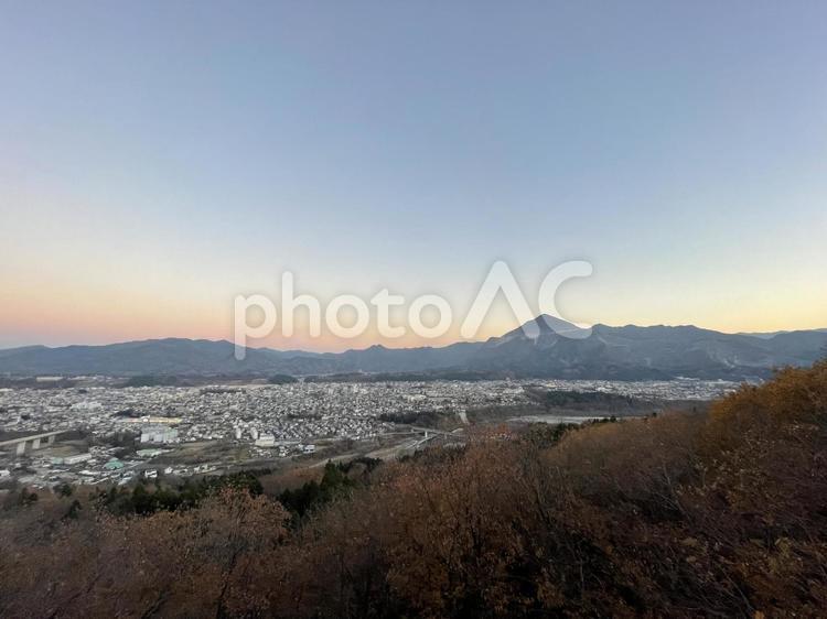 夕焼け小焼けの。 夕焼け,山脈,眺めの写真素材