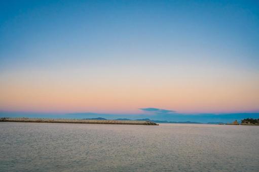 四国　愛媛県　星の浦海浜公園の朝 星の浦海浜公園,公園,瀬戸内海の写真素材
