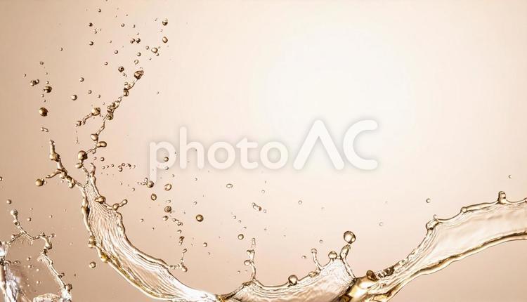 ベージュと水の動き 水,しぶき,水しぶきの写真素材