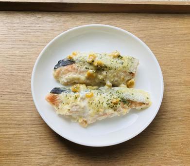 鮭のコーンマヨネーズ焼き 鮭のコーンマヨネーズ焼きの写真