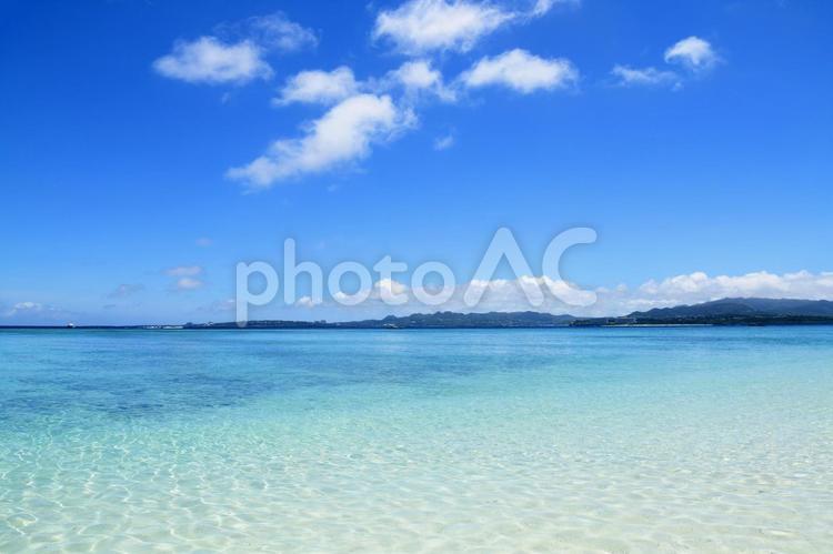 沖縄の碧い海 沖縄,海,青い海の写真素材