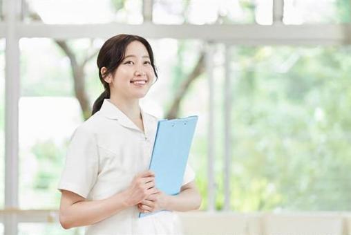 在醫院工作的女護士 在醫院工作的女護士
