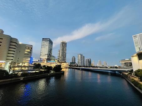 横浜駅前の美しい夜景 横浜駅前の美しい夜景 横浜駅前,横浜,神奈川の写真素材