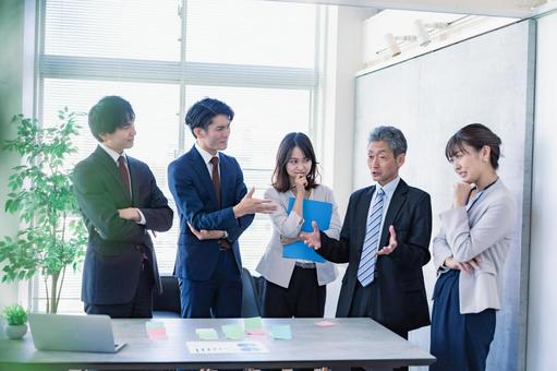ライフスタイル 部長,男性,オフィスの写真素材