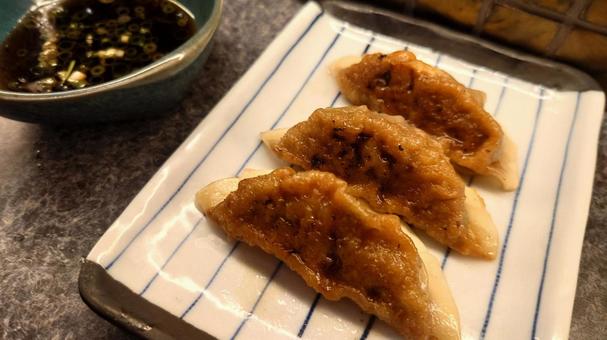 焼き餃子 焼き餃子 餃子,焼き餃子,ぎょうざの写真素材