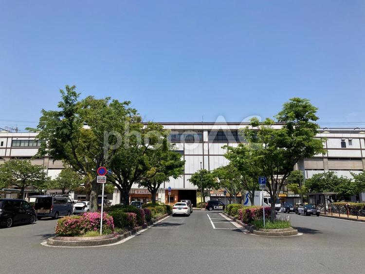 新木場駅前と青い空　江東区 江東区,新木場,駅前の写真素材
