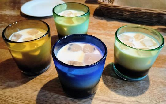 4 milk teas, JPG