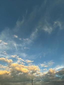 雲、夕空、そら、くもり空 雲、夕空、そら、くもり空の写真