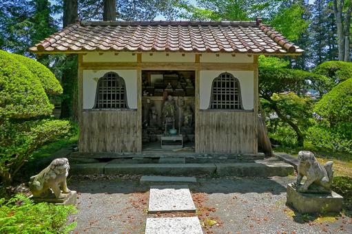 岩手・遠野市 常堅寺 十王堂・カッパ狛犬 常堅寺,十王堂,狛犬の写真素材