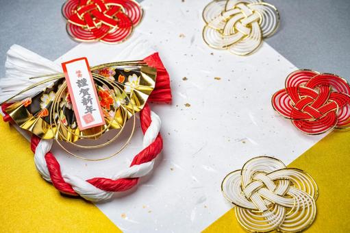 金銀の和紙に映える謹賀新年の水引飾り 正月,迎春,新年の写真素材